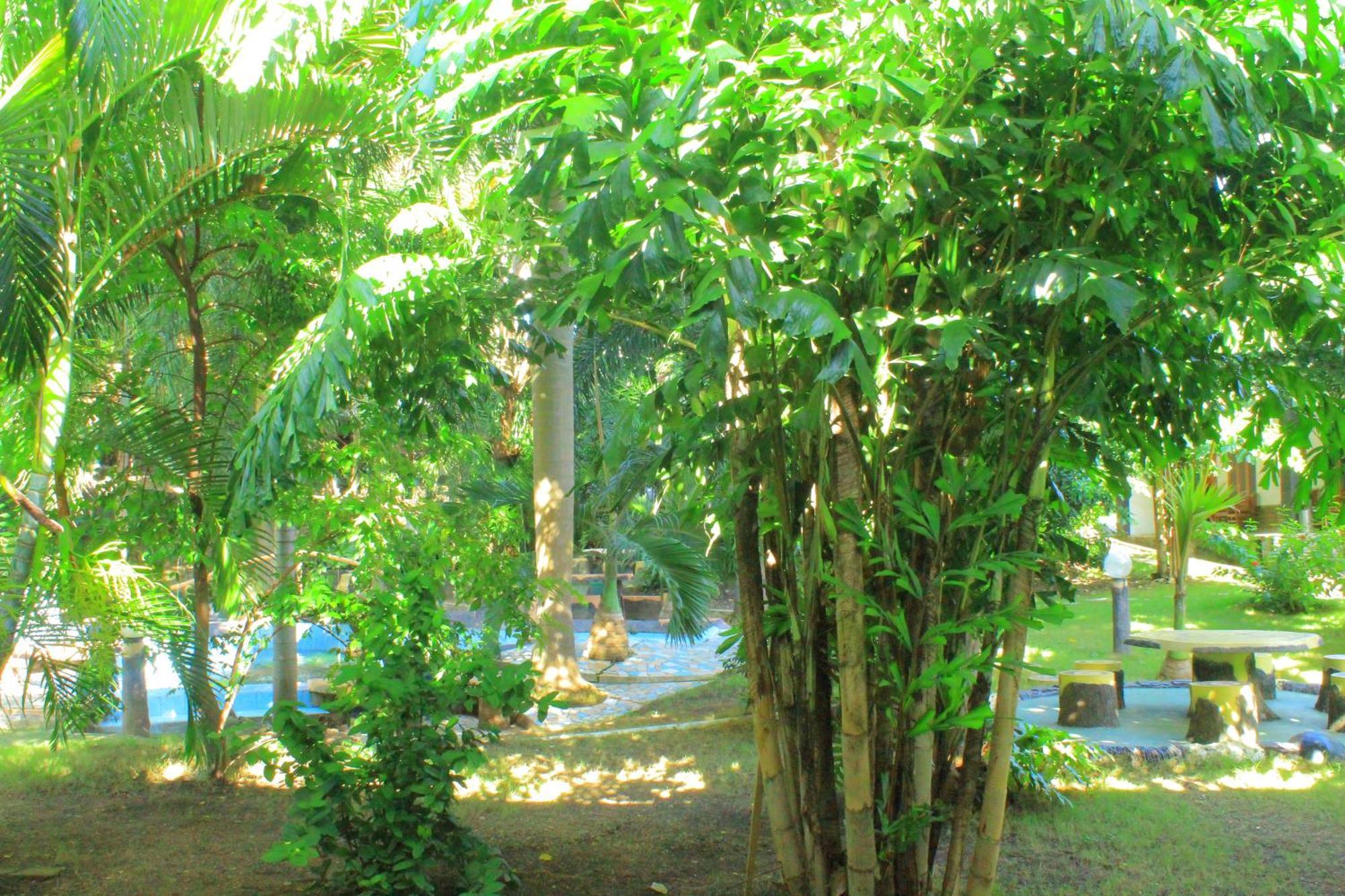 Hotel Green Prundi Labuan Bajo Esterno foto