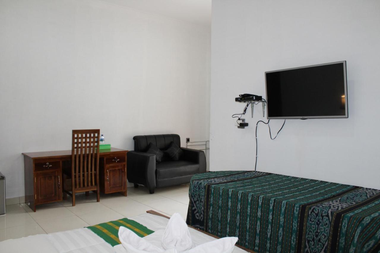 Hotel Green Prundi Labuan Bajo Esterno foto